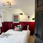 Lovely Double Room In Terrace Home - University Hospital City Centre