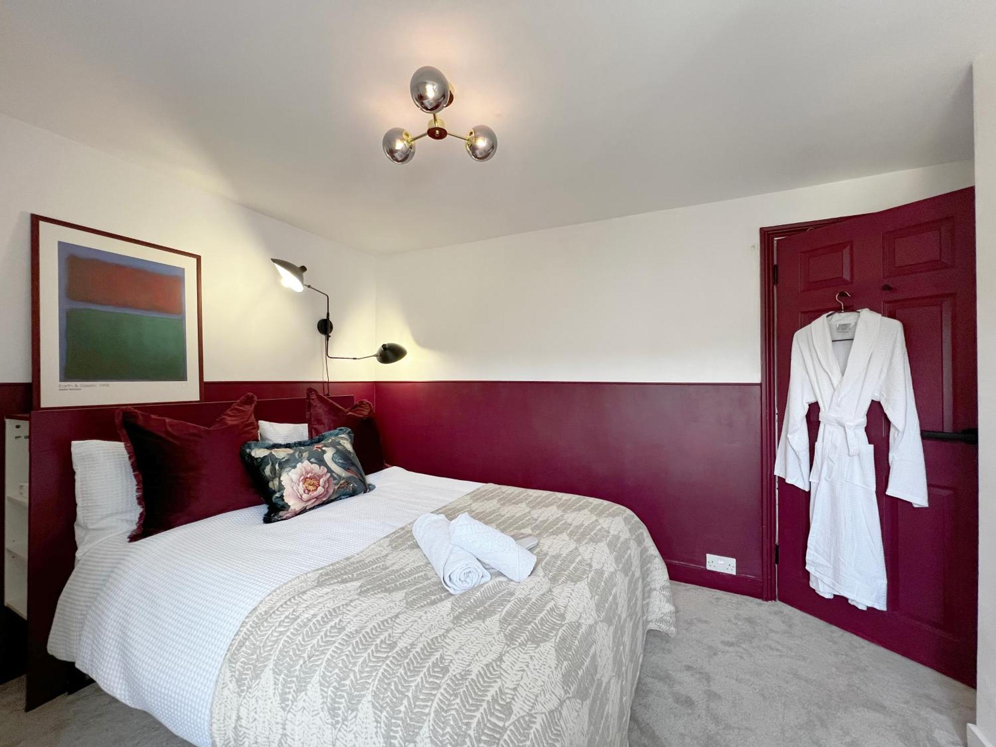 Lovely Double In Terrace - Hospital Centre Homestay