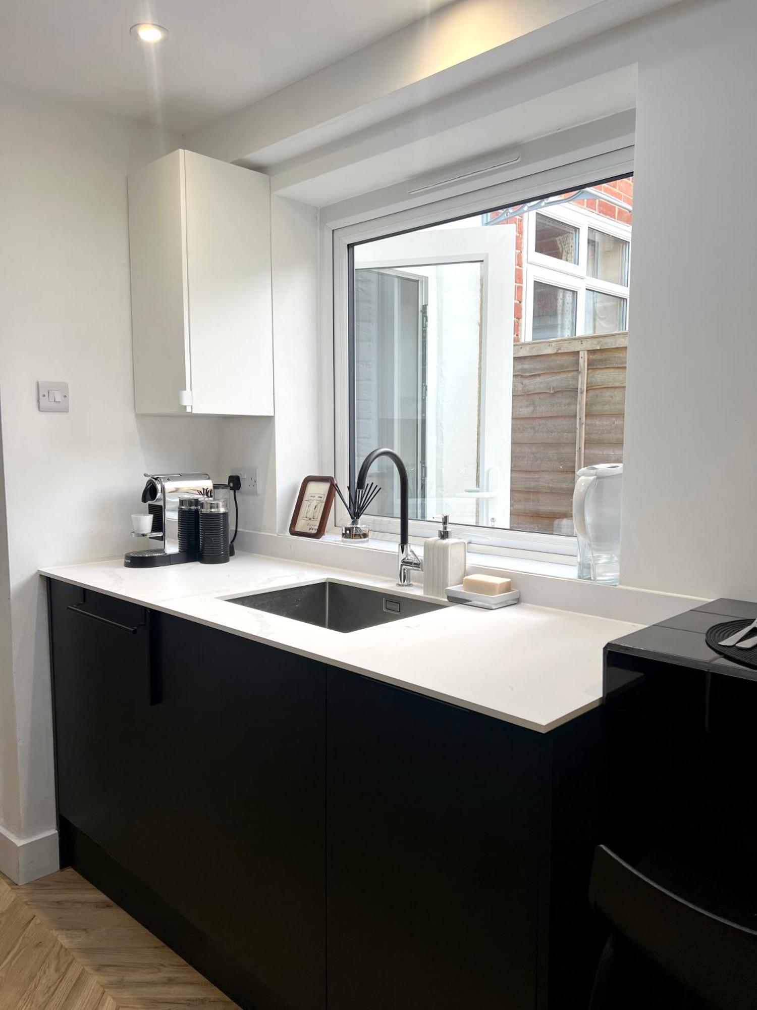 Lovely Double In Terrace - Hospital Centre Homestay Reading