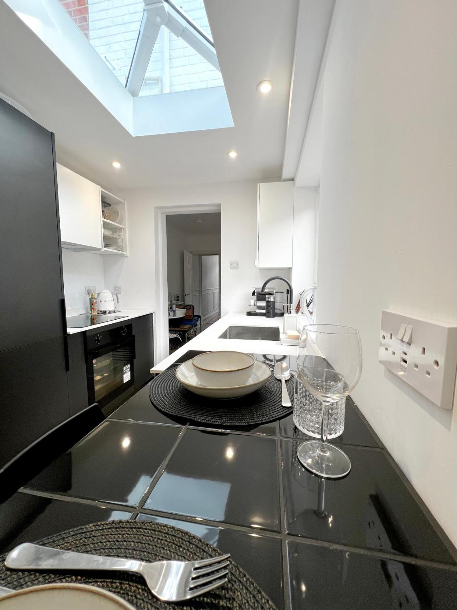 Homestay Lovely Double In Terrace - Hospital Centre *