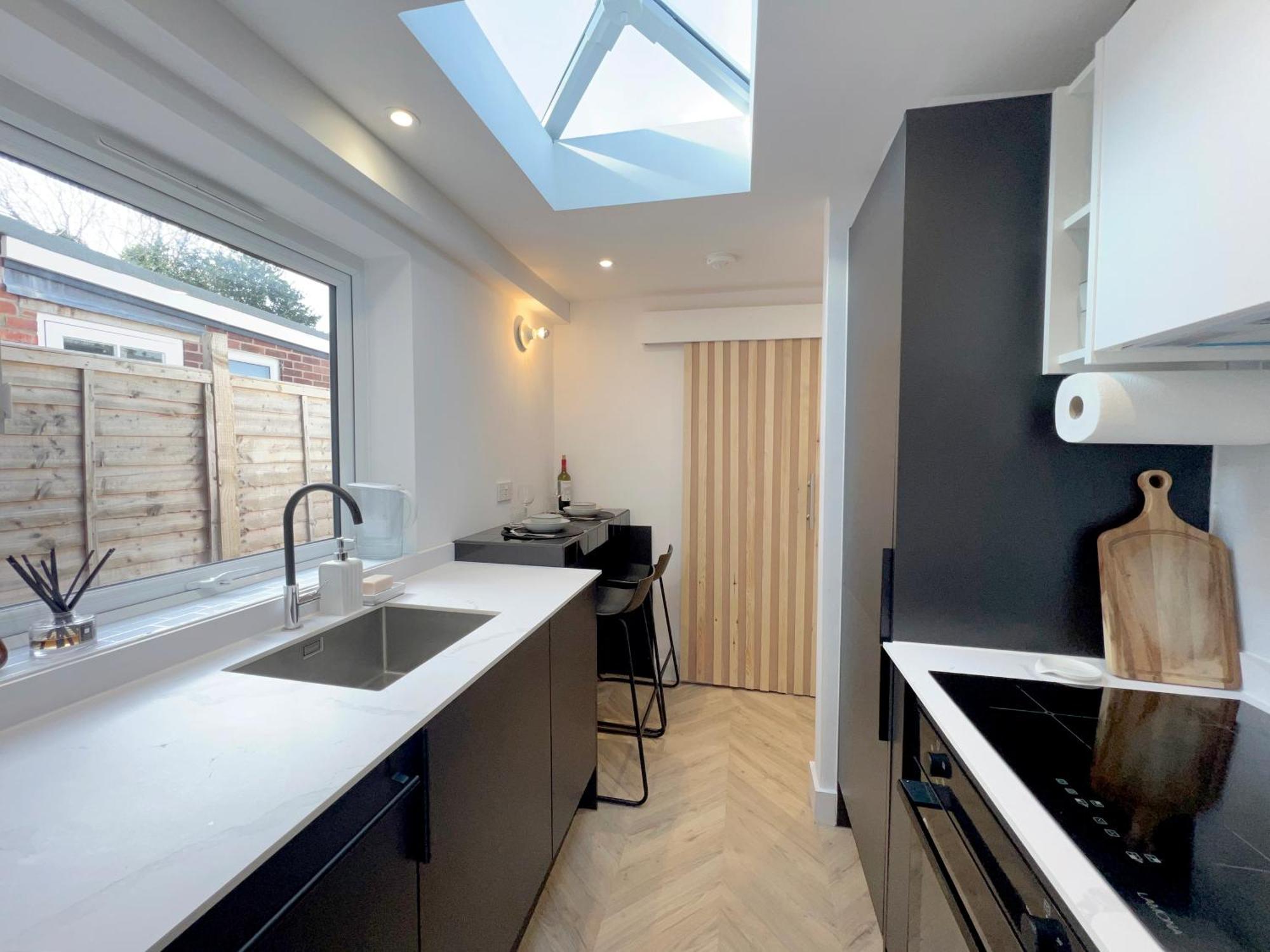 Lovely Double In Terrace - Hospital Centre